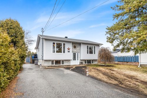 95 St James St, North Glengarry, ON, K0C2K0 | Card Image