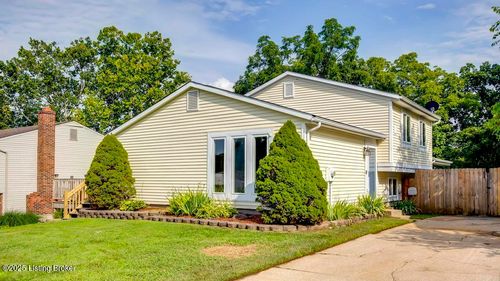 7431 W Orchard Grass Blvd, Crestwood, KY, 40014-8517 | Card Image