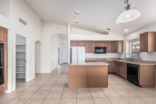 16423 W Monroe St, Goodyear, AZ, 85338-2718 | Card Image