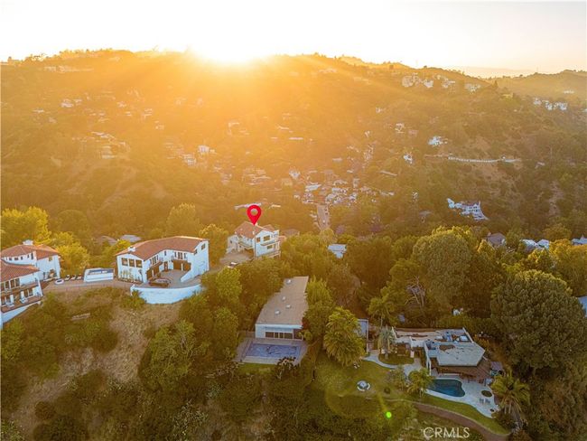 8280 Grand View Dr, House other with 3 bedrooms, 4 bathrooms and 2 parking in LOS ANGELES CA | Image 70