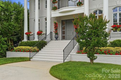 1120 Chollywood Dr, Charlotte, NC, 28211-1659 | Card Image