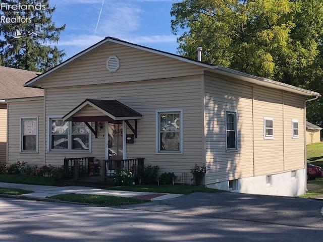 Perry St, Tiffin, OH 44883