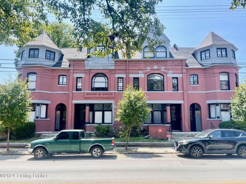 3-110 W Oak St, Louisville, KY, 40203-2814 | Card Image