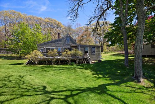 10 Abels Neck Rd, Chilmark, MA, 02535-1802 | Card Image