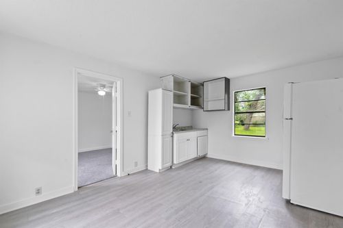 apt-2-806 E Emily Ave, Wharton, TX, 77488-2653 | Card Image