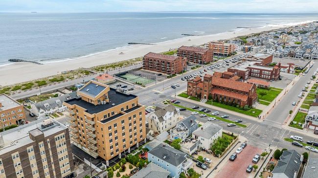 APT-204 - 661 W Broadway, Condo with 3 bedrooms, 2 bathrooms and null parking in Long Beach NY | Image 29