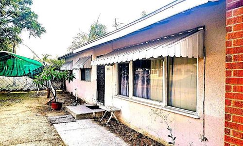 4052 Lindsay St, Jurupa Valley, CA, 92509-1010 | Card Image