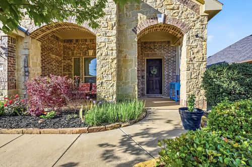 8421 Bonanza St, Aubrey, TX, 76227-2367 | Card Image