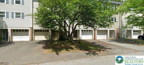 8315 Countryside Ln, FOGELSVILLE, PA, 18051-1506 | Card Image