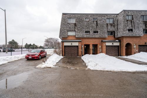 25 Briar Path, Brampton, ON, L6T2A2 | Card Image