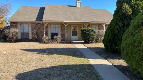 512 Justice St, Cedar Hill, TX, 75104-2238 | Card Image