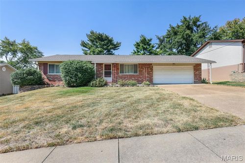 4151 Lockport Dr, Bridgeton, MO, 63044-3465 | Card Image