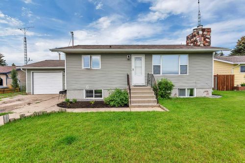 827 21 St, Spruce View, AB, T0M1V0 | Card Image