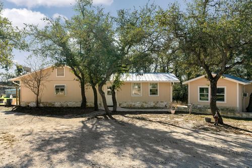 2058 Montell Rd, Wimberley, TX, 78676-9609 | Card Image