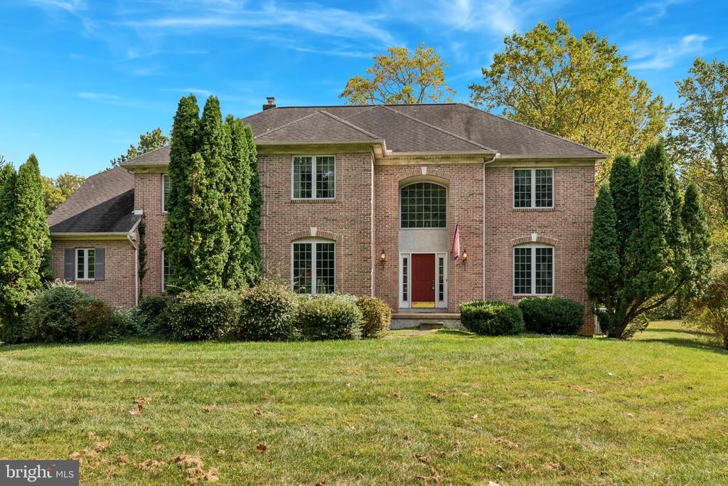 Green Acres Ln, West Chester, PA 19380