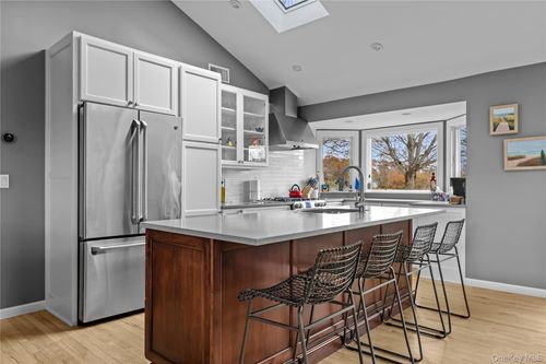 56 Dougs Ln, South Jamesport, NY, 11970-2002 | Card Image