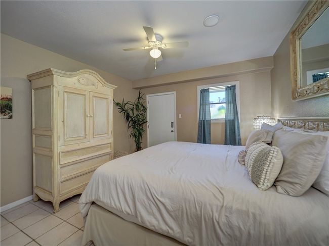 Primary bedoom | Image 15