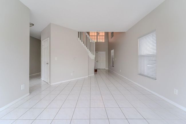 1568 Sw 106 Th Ave, House other with 3 bedrooms, 3 bathrooms and null parking in Pembroke Pines FL | Image 8