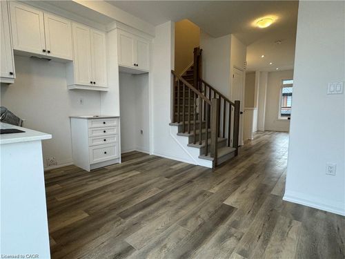 23-120 Court Dr, Paris, ON, N3L0N2 | Card Image