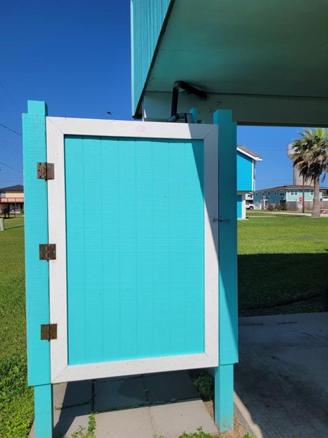 16606 John Davis Rd, House other with 2 bedrooms, 1 bathrooms and null parking in Jamaica Beach TX | Image 25