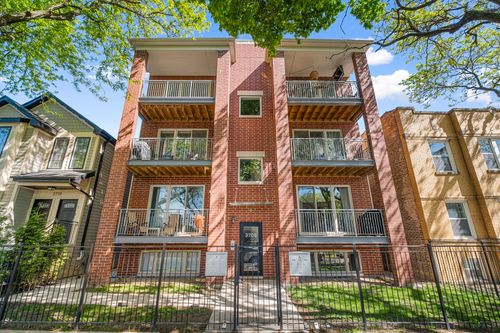 1e-3708 W Cornelia Ave, Chicago, IL, 60618-5002 | Card Image