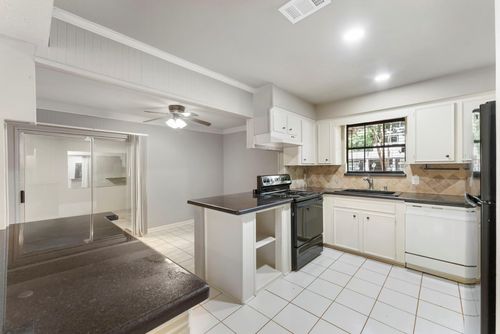 1010 E Red Cedar Circle, The Woodlands, TX, 77380 | Card Image