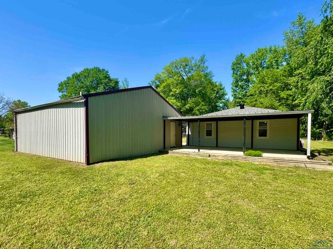 308 N Dogwood St, House other with 2 bedrooms, 2 bathrooms and null parking in Ore City TX | Image 27