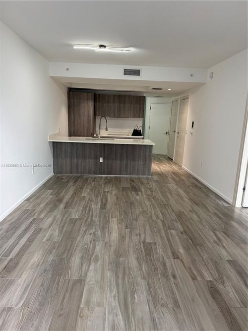 unit-1808-801 S Miami Ave, Miami, FL, 33130-4528 | Card Image