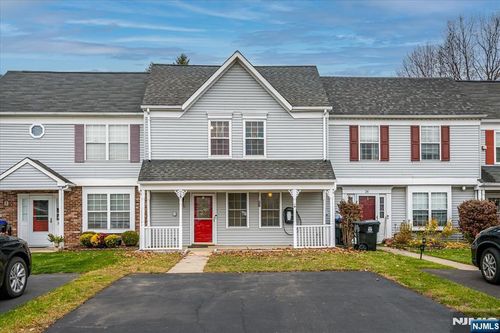 28 Cosgrove Ct, East Brunswick, NJ, 08816-5622 | Card Image