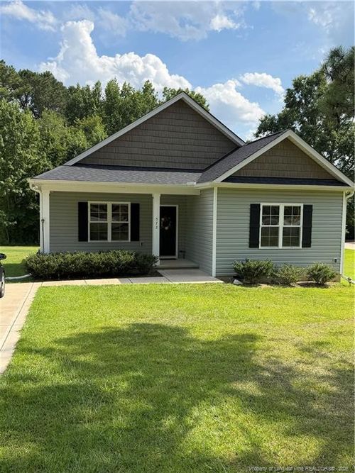 572 Turlington Rd, Dunn, NC, 28334-8176 | Card Image