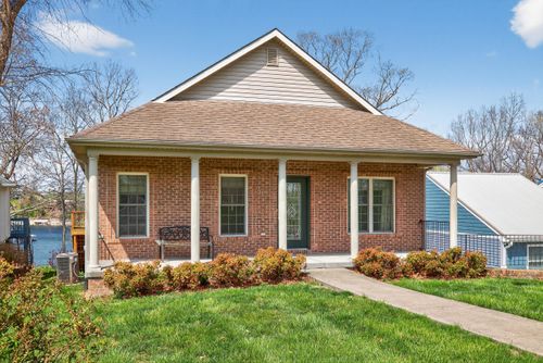 240 Persimmon Way, Harrodsburg, KY, 40330-9795 | Card Image
