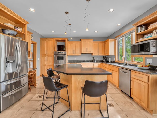 8 Lake Pointe Cir, House other with 5 bedrooms, 3 bathrooms and null parking in Wind Point WI | Image 8
