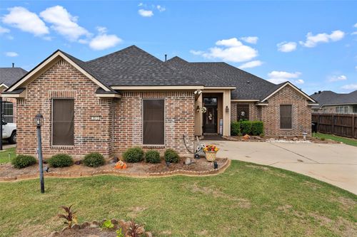 3513 Hanover Dr, Bossier City, LA, 71111-8220 | Card Image
