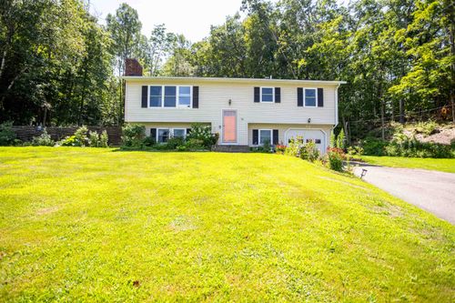 16 Damon Dr, Essex, VT, 05452-2924 | Card Image