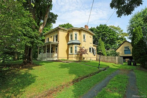 16 Elm St, Newburgh, NY, 12550-3446 | Card Image
