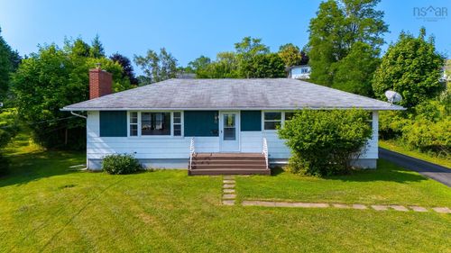 21 Maple Ave, Hantsport, NS, B0P1P0 | Card Image