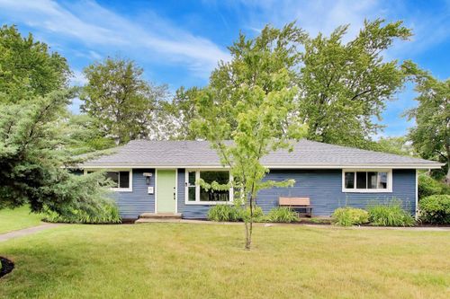 10 Rugby Rd, Lake Zurich, IL, 60047-1239 | Card Image