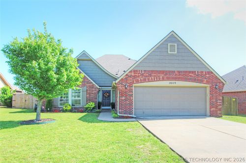 3009 Lincoln Rd, Bartlesville, OK, 74006-6436 | Card Image