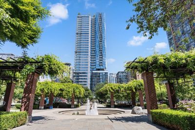 2510 - 1111 Richards St, Condo with 3 bedrooms, 3 bathrooms and 2 parking in Vancouver BC | Image 1