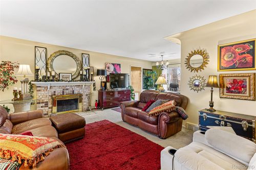 17980 Homer St, Roseville, MI, 48066-2557 | Card Image