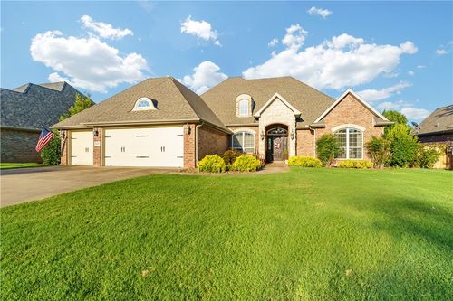 4417 W Collins Cir, Rogers, AR, 72758-9040 | Card Image