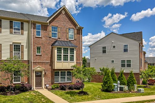 610 Broadmore Ln, Wexford, PA, 15090-1504 | Card Image