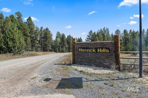 100 Coit Dr, Cascade, ID, 83611 | Card Image