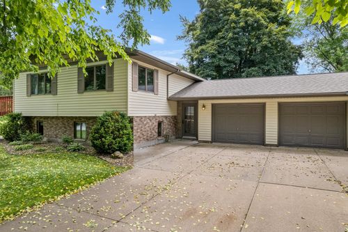 39123 Kc Dr, Winona, MN, 55987-5864 | Card Image