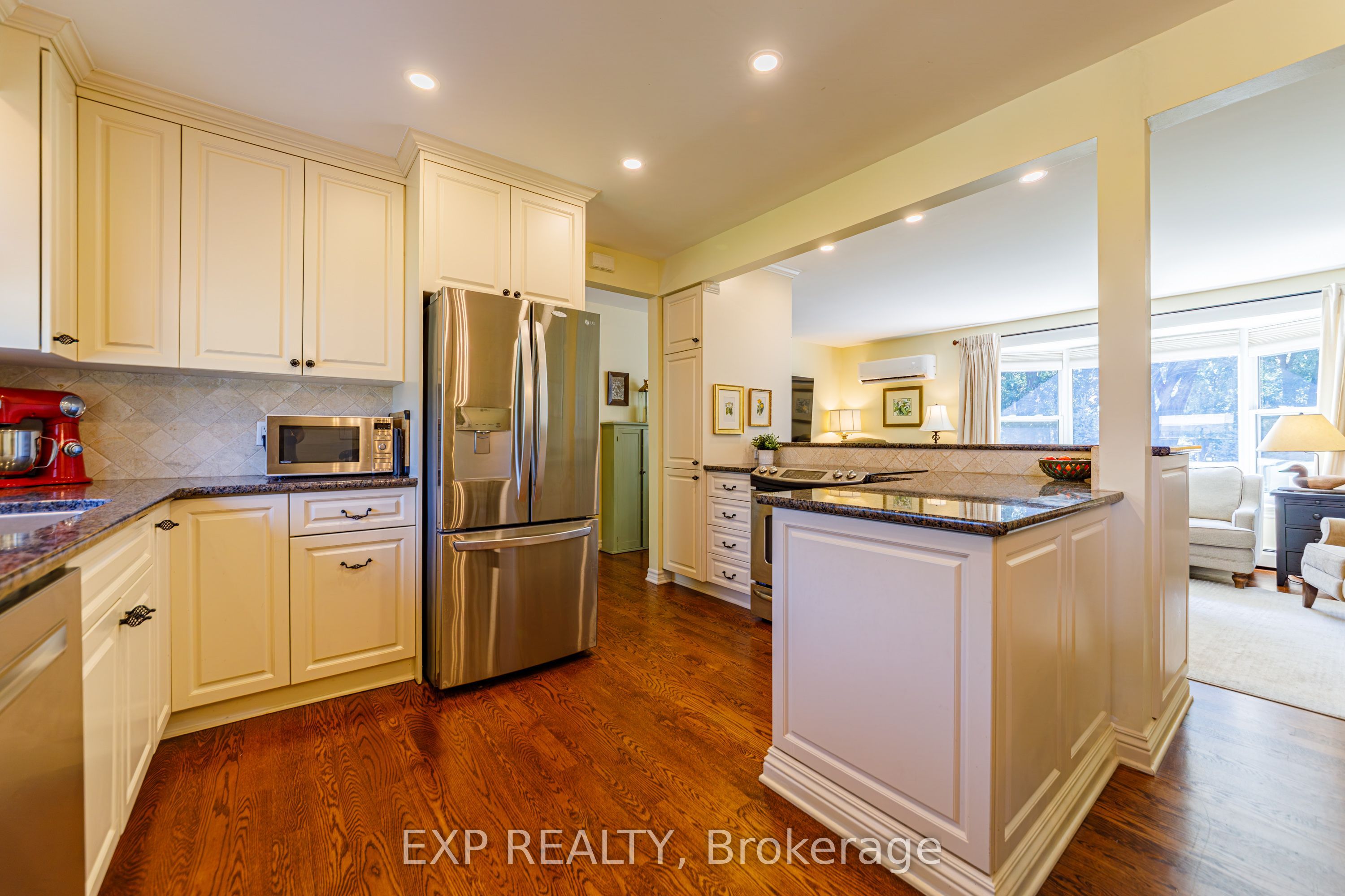 Residential in Manotick - Kars - Rideau Twp and Area 4