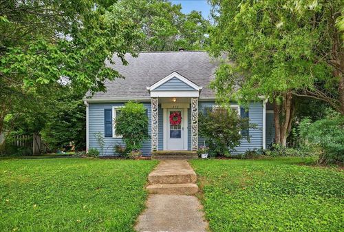 576 S Magnolia Ave, WAYNESBORO, VA, 22980-3610 | Card Image