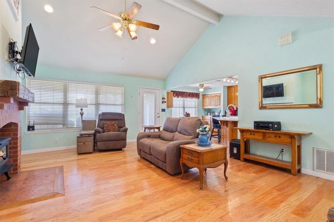 437 Lcr 664, House other with 3 bedrooms, 2 bathrooms and 2 parking in Kosse TX | Image 9