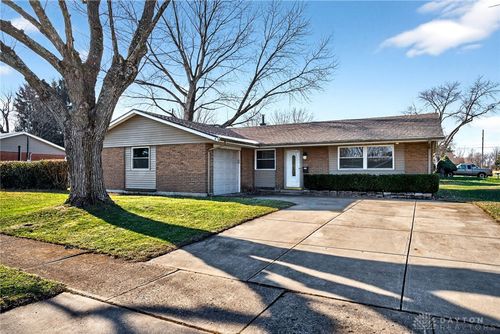 645 Skyles Rd, Englewood, OH, 45322-3231 | Card Image