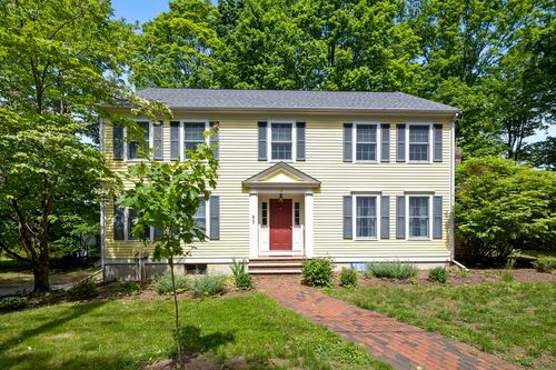 2 Laurel St, Lexington, MA, 02421-4212 | Card Image