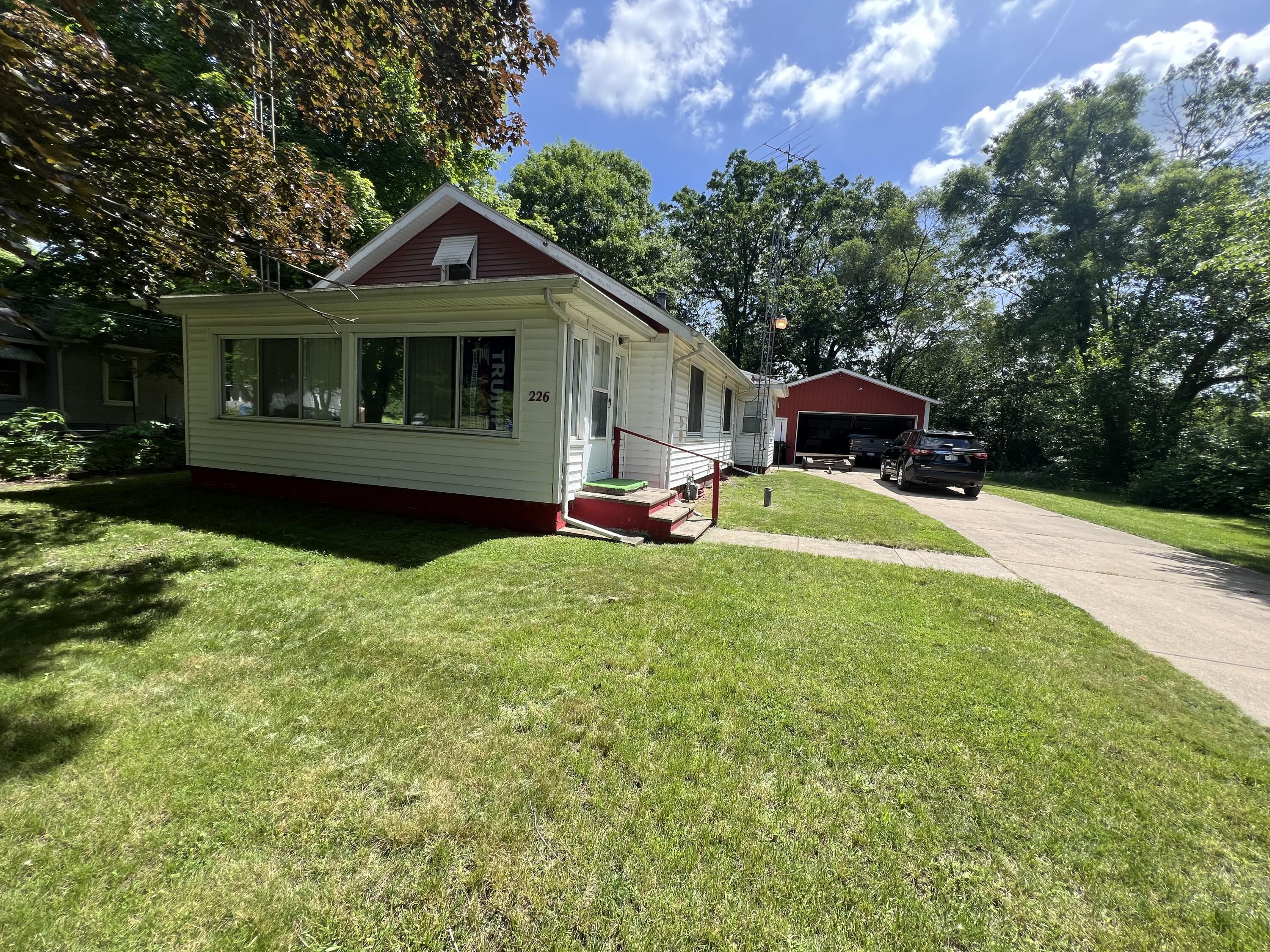 Beulah Ave, Battle Creek, MI 49037